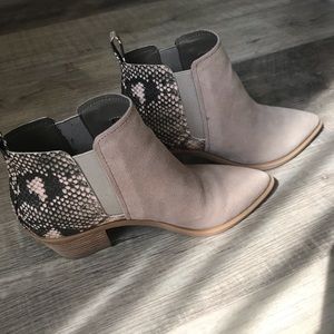 EUC Dolce vita booties